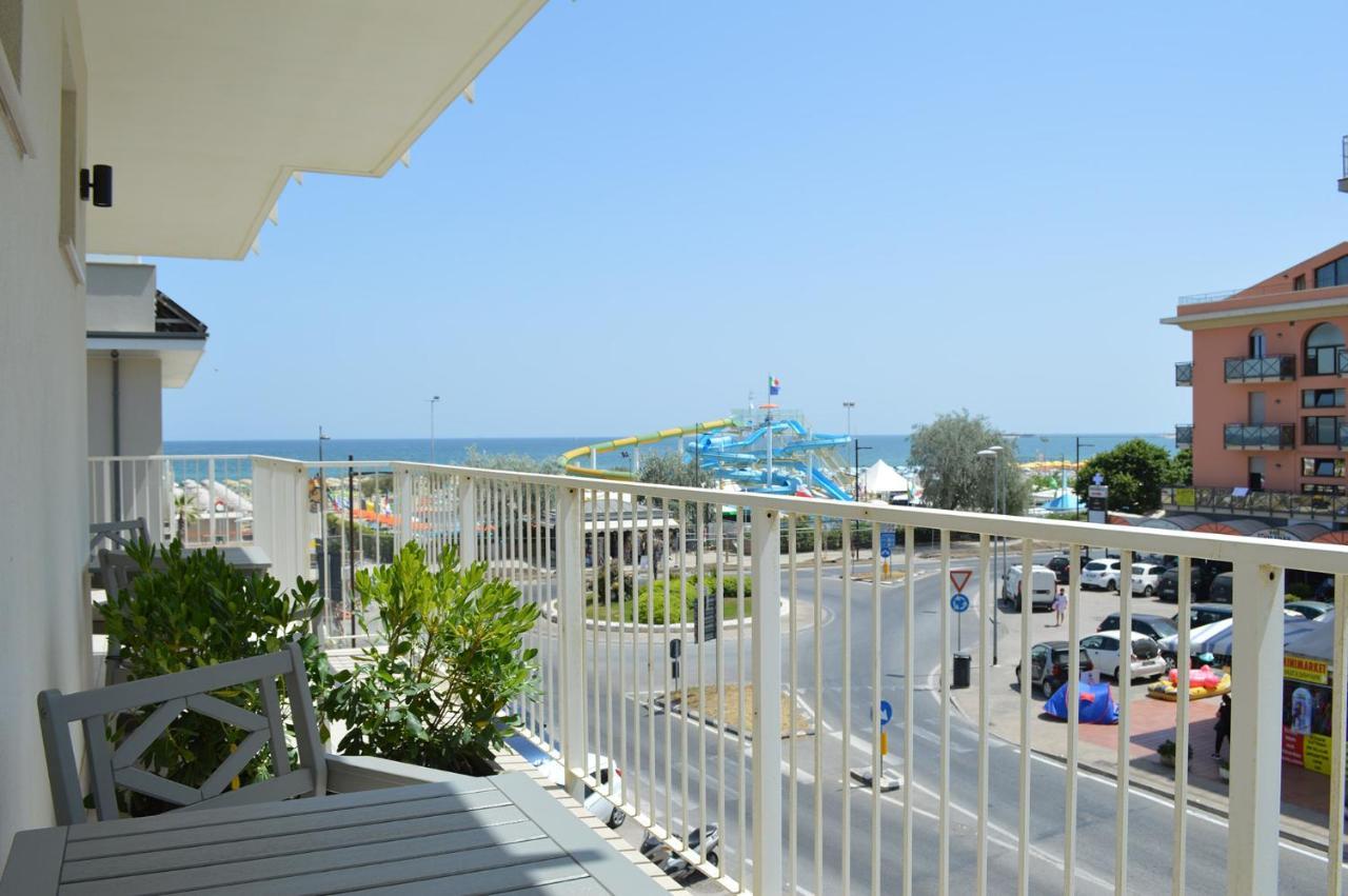 Hotel Riva E Mare ريميني المظهر الخارجي الصورة